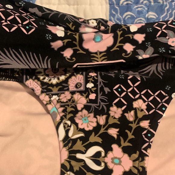NWOT Seafolly Free Spirit Twist Band Hipster Bikini bottom black and pink - Picture 11 of 14